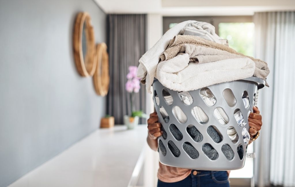 What's The Difference Between Dryer Sheets And Fabric Softener?